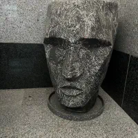 گلدان چهره صورت بزرگ