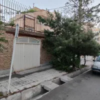 حیاط 200 متری شمالی در کوی دادگستری