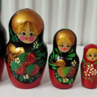 ماتروشکا چوبی پنج تکه
