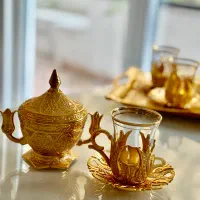 *۶گیره و نعلبکی و۵ استکان کمرباریک و قندان آنتیک