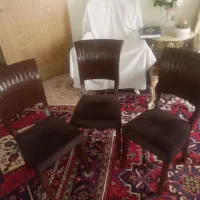 صندلی چوبی