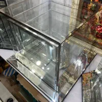 باکس شیشه ای بله برون و نامزدی