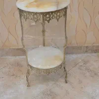 میز تلفن  و میز خاطره برنز اصل یا برنزی