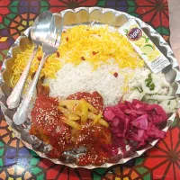 به چند آشپز حرفه ایی نیازمندیم