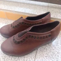 کفش مجلسی|کیف، کفش، کمربند|قم, شهر قائم|دیوار