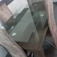 میز غذاخوری و وترین
