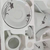 سرویس صبحانه‌خوری چینی ۶ نفره گل‌دار، کاملاً سالم