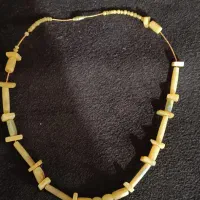 تعدادی گردنبند معاوضم دارم