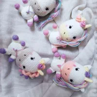 عروسک بافتنی اسب تک شاخ