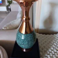 گلدان مسی و شمعدان