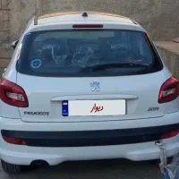 پژو و پیکان وانت