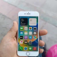گوشی آیفون