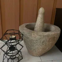 هاونگ بزرگ سنگی قدمتدار