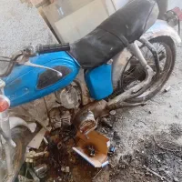 موتور سیکلت  بیکلاچ  و۸۰