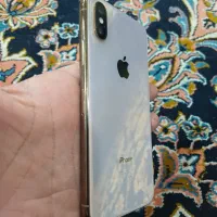 ایفون xs