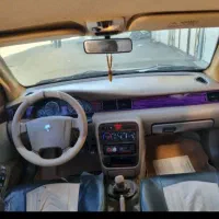 راننده با ماشین