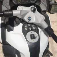 یک موتور شارژی مارک BMW تمیز و سالم در حد نو