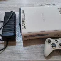 Xbox 360 Fat کامل و سالم+دسته+آداپتور+فن خنک‌کننده