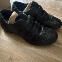 کتونی برند اکو ecco سایز ۳۷