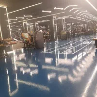 کارگر خدمات باشگاه بدنسازی مردانه