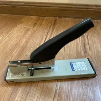 ابزار الات نو و کارکرده چراغ قوه منگنه انبر دست