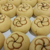شیرینی بهشتی و قندی و کرکی و گل دارچین