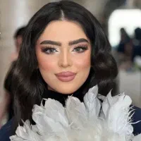 میکاپ پایه ۷۰۰ شینیون ۷۰۰ ناخن۵۰۰