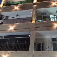 آپاتمان 90 متری دوخوابه نوساز با پارکینگ وآسانسور