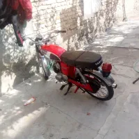 یک دستگاه متور سیکلت