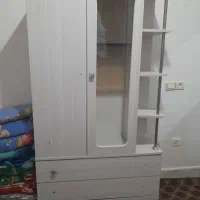 کمد به دلیل کم بود جا