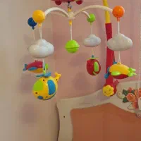 آویز تخت کودک با ریموت. چراغ دار و آهنگ دار