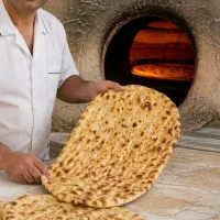 شاطر وپیشکار برای نانوایی تنوری