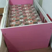 تخت  با تشکدومنظوره کودک ونوزاد ۵۰۰ تومن