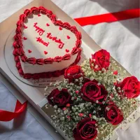 سفارش انواع باکس کیک و گل