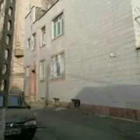 طبقه اول / با زیر زمین / مجزا و قابل سکونت