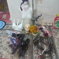 تعدادی رتخت اویزاهنی وپلاستیکی ومانکن وغیره