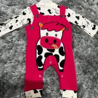 لباس نوزادی دخترونه نو و در حدنو با قیمت مناسب