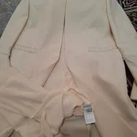 کت وشلوار سفید