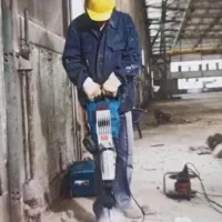تخریب کار با پیکور سبک و سنگین با حمل نخاله