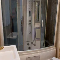وان و جکوزی کابین دار