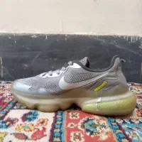 یک جفت کفش در حد نو نایک زوم (NIKE ZOOM)