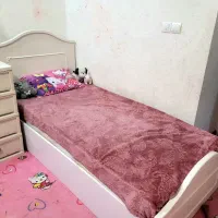 تخت خواب به همرا تشک