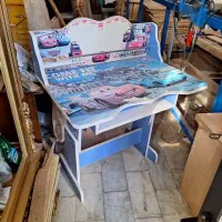 میز تحریر سالم