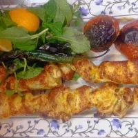 به یک نفر خانم در رستوران نیاز مندیم