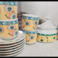 ظرف و ظروف و فنجان و زیر استکان