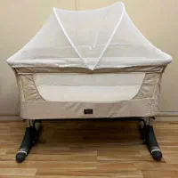 تخت کنار مادر نوزاد برند چلینو اسپانیا