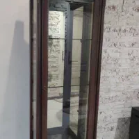 بوفه ایستاده چوب وشیشه