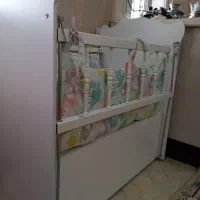 تخت نوزاد متحرک در حد نو