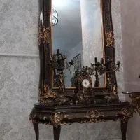 آینه و شمدان و ویترین