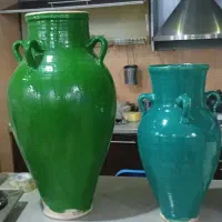 دو عدد کوزه سفالی